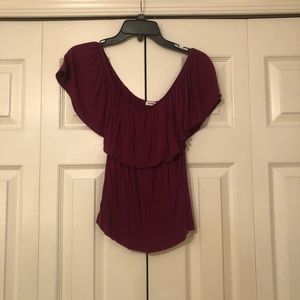 🌞Flirty Maroon off the should top